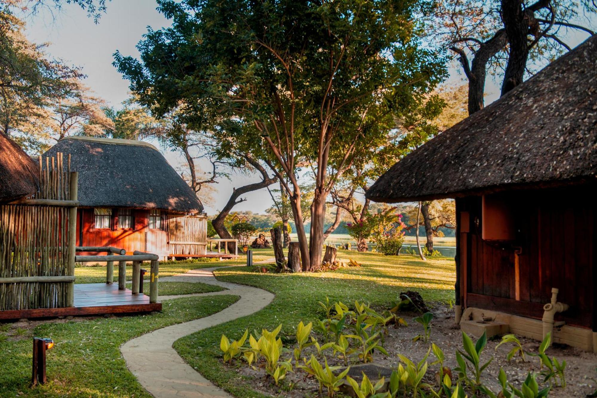 Gondwana Hakusembe River Lodge Rundu Rom bilde