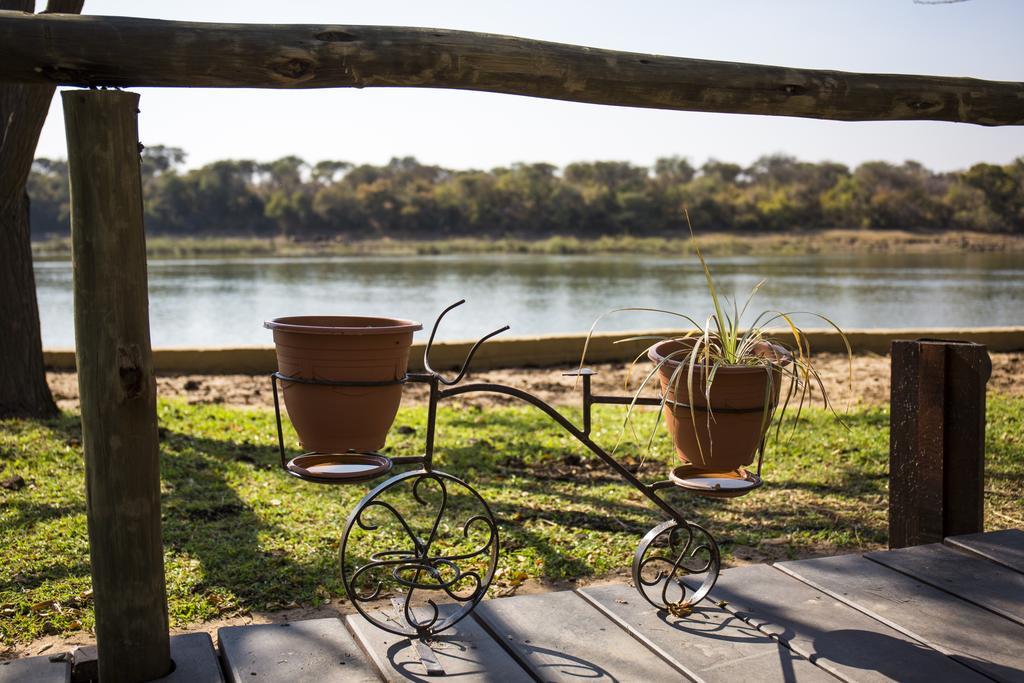 Gondwana Hakusembe River Lodge Rundu Eksteriør bilde